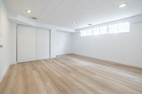 Photo 36 at 37 Boundy Crescent, L'Amoreaux, Toronto