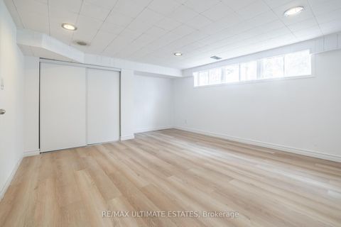 Photo 37 at 37 Boundy Crescent, L'Amoreaux, Toronto