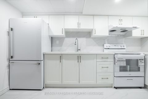 Photo 38 at 37 Boundy Crescent, L'Amoreaux, Toronto