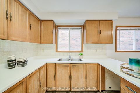 Photo 12 at 141 Burnt Bark Drive, Steeles, Toronto