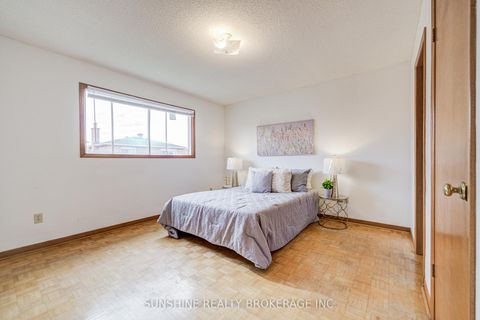 Photo 18 at 141 Burnt Bark Drive, Steeles, Toronto