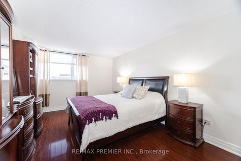 Photo 15 at 1905 - 270 Scarlett Road, Smythe, Toronto Photo 15 at 1905 - 270 Scarlett Road, Smythe, Toronto