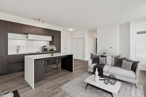 Photo 1 at 907 - 6 David Eyer Road, Rural Richmond Hill, Richmond Hill Photo 1 at 907 - 6 David Eyer Road, Rural Richmond Hill, Richmond Hill