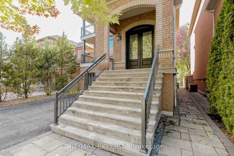 Photo 2 at 193 Fairlane Crescent, Vellore Village, Vaughan