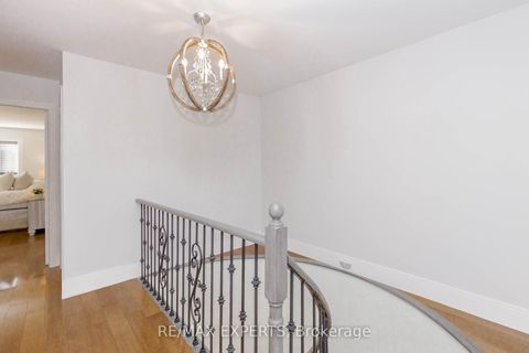 Photo 22 at 193 Fairlane Crescent, Vellore Village, Vaughan