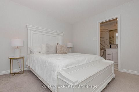 Photo 30 at 193 Fairlane Crescent, Vellore Village, Vaughan