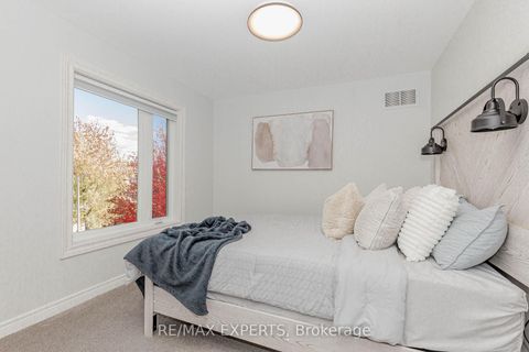 Photo 37 at 193 Fairlane Crescent, Vellore Village, Vaughan