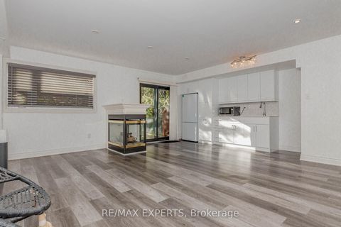 Photo 41 at 193 Fairlane Crescent, Vellore Village, Vaughan