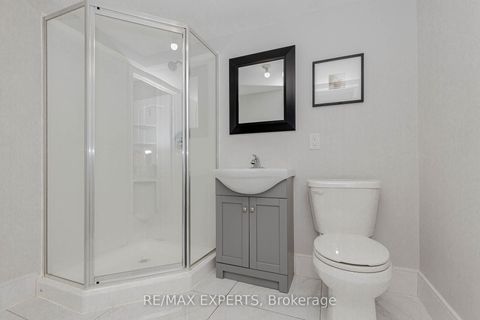 Photo 43 at 193 Fairlane Crescent, Vellore Village, Vaughan