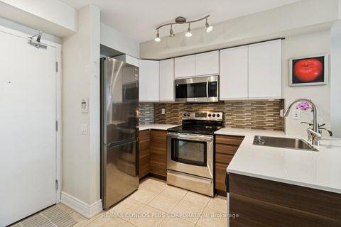 Photo 2 at 708 - 30 Harrison Garden Boulevard, Willowdale East, Toronto