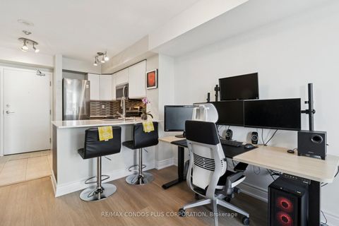 Photo 3 at 708 - 30 Harrison Garden Boulevard, Willowdale East, Toronto