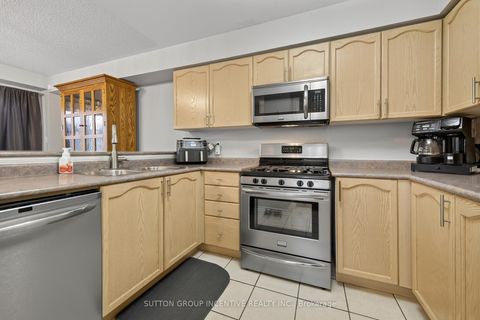 Photo 8 at 1 - 430 Mapleview Drive E, Painswick South, Barrie