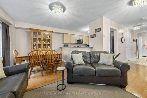 Photo 12 at 1 - 430 Mapleview Drive E, Painswick South, Barrie