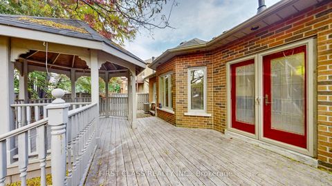Photo 36 at 116 Kinloch Crescent, Maple, Vaughan