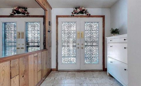 Photo 3 at 58 Marathon Crescent, Newtonbrook West, Toronto