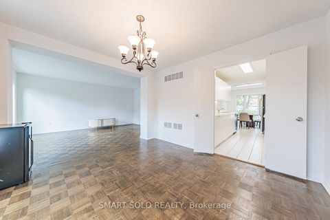 Photo 12 at 26 Anvil Mill Way, Windfields, Toronto