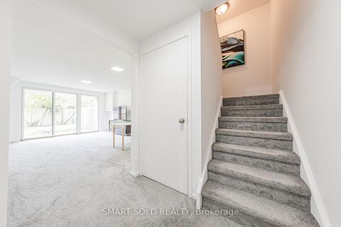 Photo 39 at 26 Anvil Mill Way, Windfields, Toronto