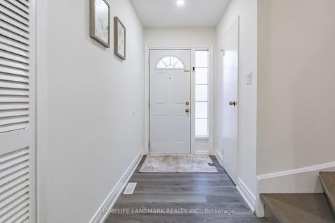 Photo 1 at 314 Sprucewood Court, L'Amoreaux, Toronto