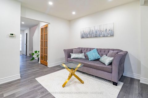 Photo 7 at 314 Sprucewood Court, L'Amoreaux, Toronto