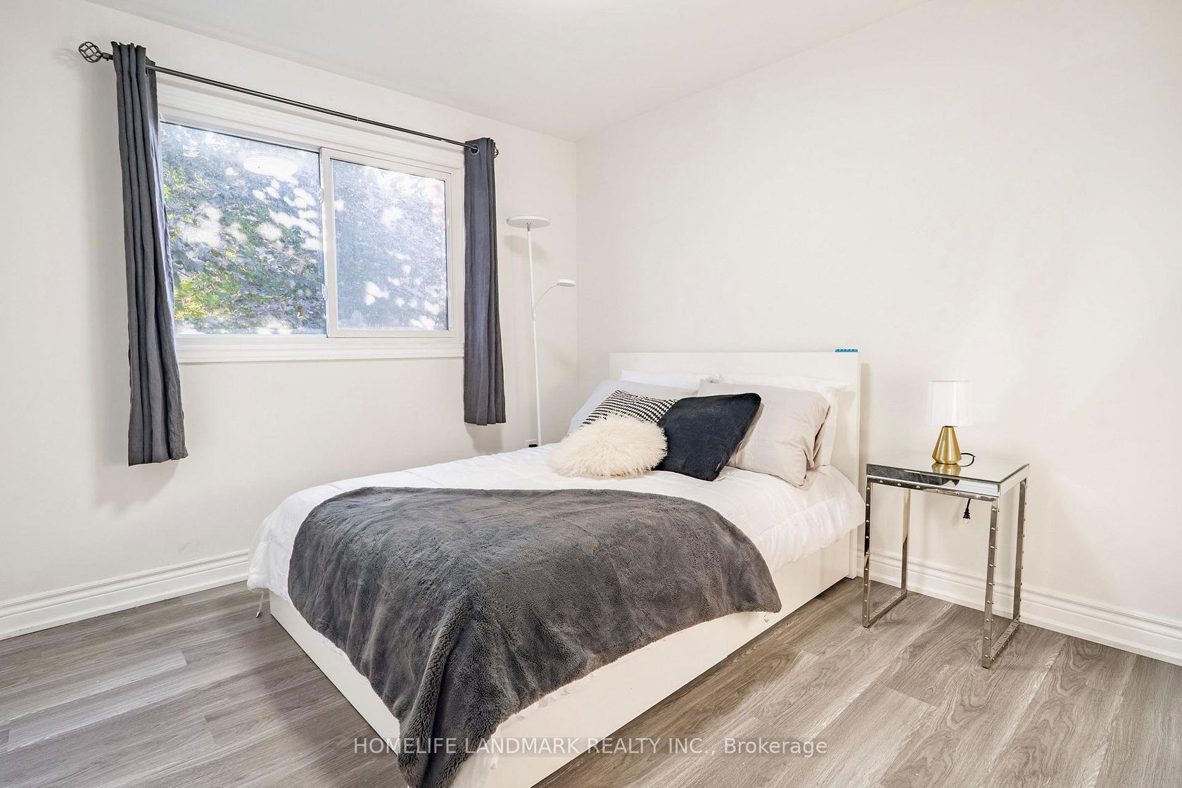 Photo 12 at 314 Sprucewood Court, L'Amoreaux, Toronto Photo 12 at 314 Sprucewood Court, L'Amoreaux, Toronto