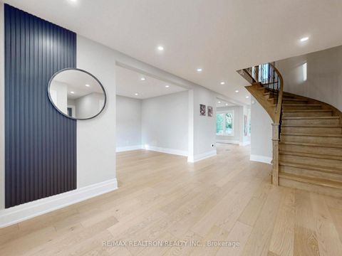 Photo 5 at 19 Timpson Drive, Aurora Highlands, Aurora