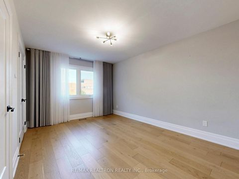 Photo 35 at 19 Timpson Drive, Aurora Highlands, Aurora