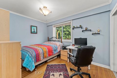 Photo 15 at 31 Patrick Drive, Aurora Highlands, Aurora