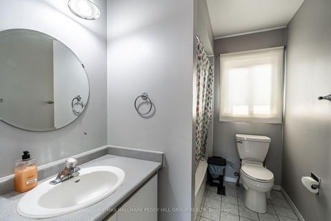Photo 9 at 45 Weatherup Crescent, West Bayfield, Barrie Photo 9 at 45 Weatherup Crescent, West Bayfield, Barrie
