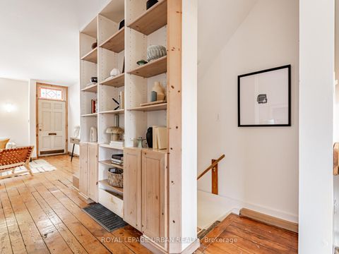 Photo 7 at 105 Sussex Avenue, University, Toronto