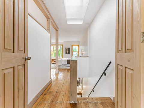 Photo 11 at 105 Sussex Avenue, University, Toronto Photo 11 at 105 Sussex Avenue, University, Toronto