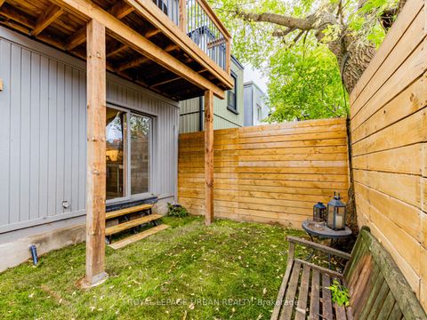Photo 31 at 105 Sussex Avenue, University, Toronto