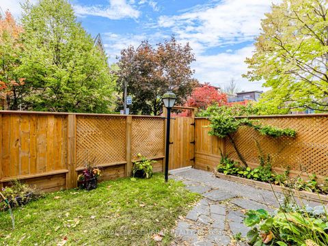 Photo 32 at 105 Sussex Avenue, University, Toronto