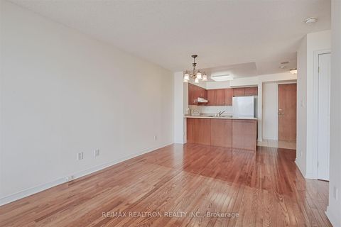 Photo 15 at 510 - 19 Northern Heights Drive, Langstaff, Richmond Hill