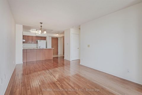 Photo 18 at 510 - 19 Northern Heights Drive, Langstaff, Richmond Hill