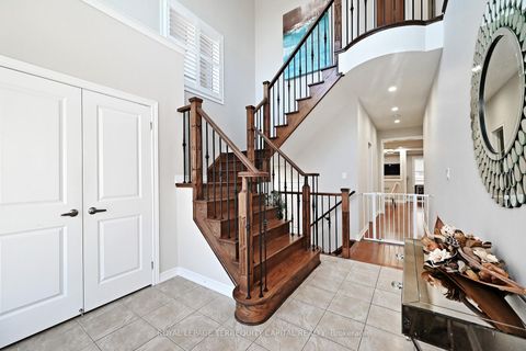Photo 4 at 14 Beaconsfield Drive, Kleinburg, Vaughan