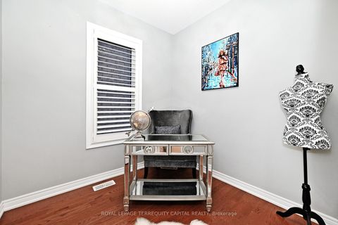 Photo 18 at 14 Beaconsfield Drive, Kleinburg, Vaughan