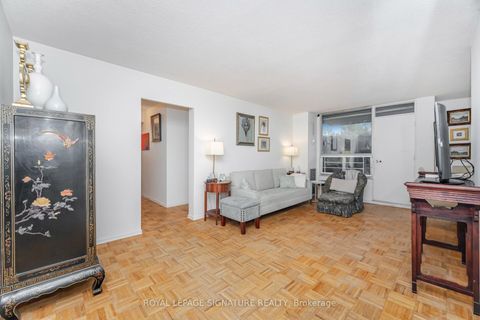 Photo 4 at 303 - 10 Edgecliff Golfway, Flemingdon Park, Toronto
