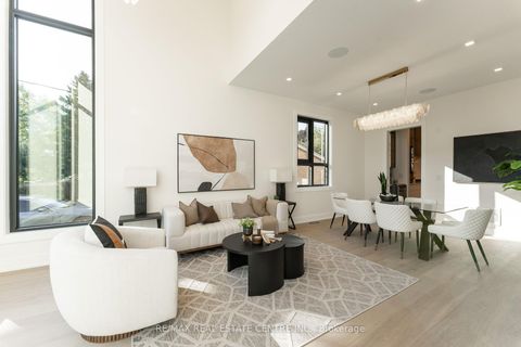 Photo 3 at 462 Southland Crescent, WO West, Oakville