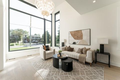 Photo 4 at 462 Southland Crescent, WO West, Oakville