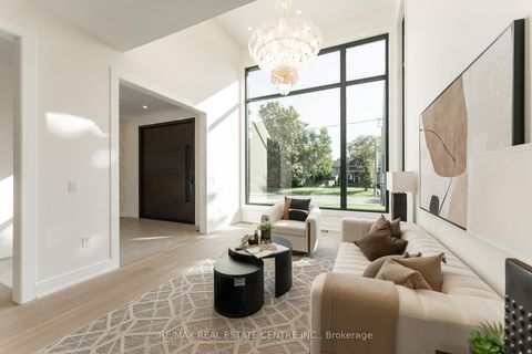 Photo 5 at 462 Southland Crescent, WO West, Oakville