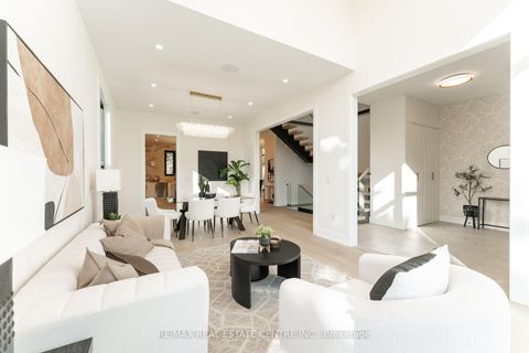 Photo 6 at 462 Southland Crescent, WO West, Oakville