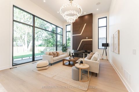 Photo 10 at 462 Southland Crescent, WO West, Oakville