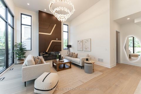 Photo 11 at 462 Southland Crescent, WO West, Oakville