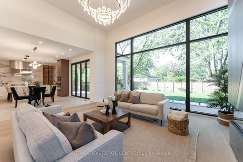 Photo 13 at 462 Southland Crescent, WO West, Oakville