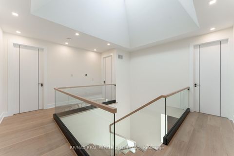 Photo 23 at 462 Southland Crescent, WO West, Oakville