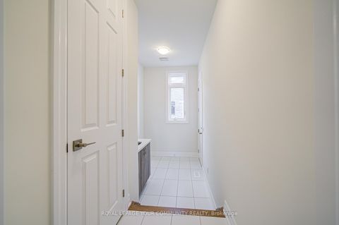 Photo 9 at 18 Shadyridge Street, King City, King