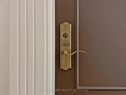 Photo 11 at 1509 - 880 Grandview Way, Willowdale East, Toronto