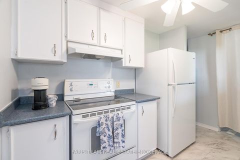 Photo 11 at 21 Hawthorne Drive, Rural Innisfil, Innisfil