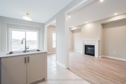 Photo 8 at 276 Springfield Crescent, Stayner, Clearview