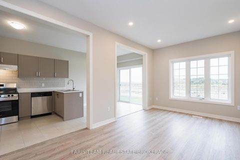 Photo 13 at 276 Springfield Crescent, Stayner, Clearview